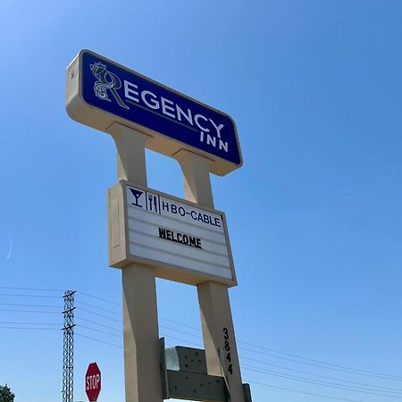 Regency Inn Fresno Eksteriør billede