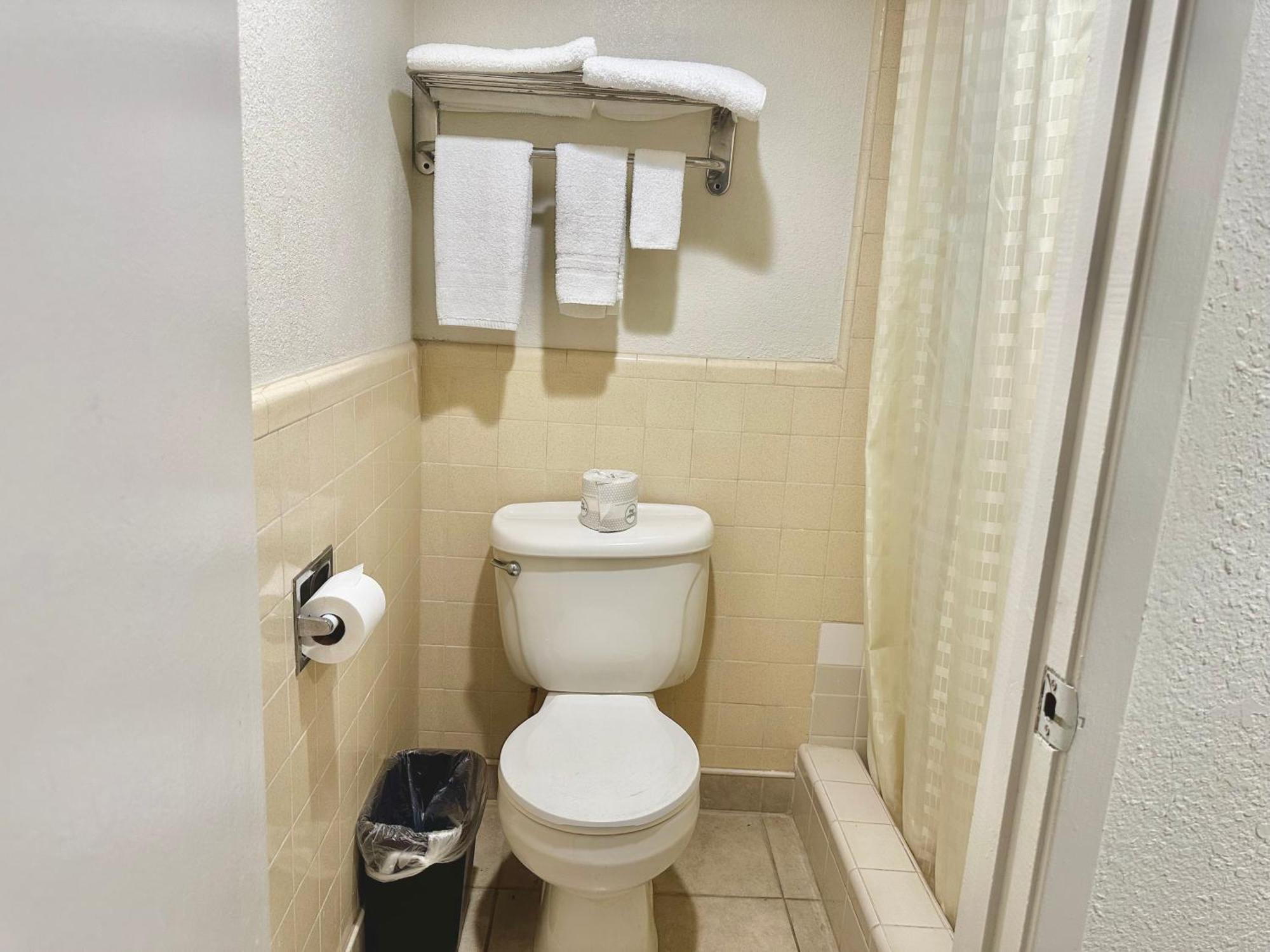 Regency Inn Fresno Eksteriør billede